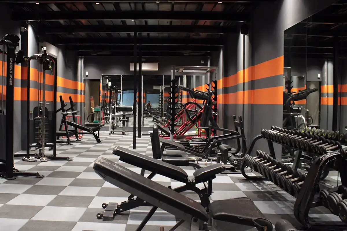 Steam room, showers and lockers at Zion Fitness Andheri East